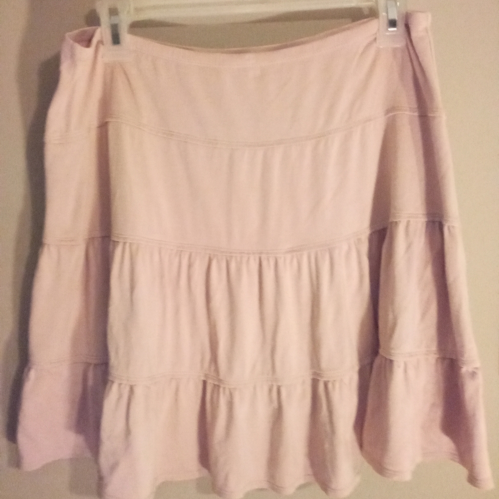 Max Studio pretty, dusty pink mini skirt, size Medium.